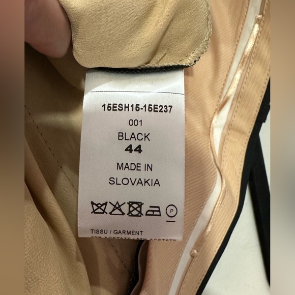 NWT Chloe Black Pleated Crepe High Waisted Shorts 44 (US 12) - Picture 11 of 13